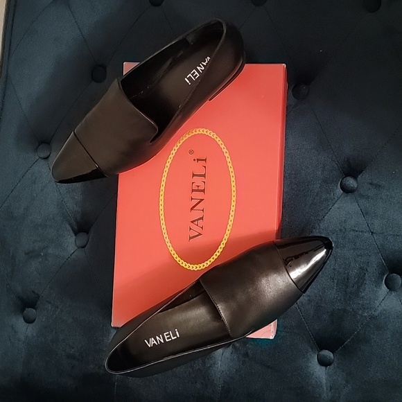 Vaneli Black Flats 'Fable' 8.5 Narrow NIB - Picture 5 of 16